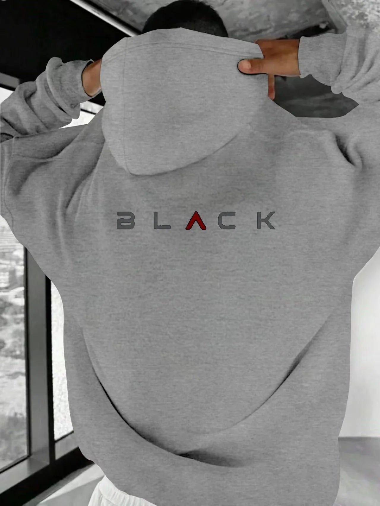 The 2025 new fashionable and trendy spring and autumn hoodie is suitable for casual and comfortable daily commuting for men